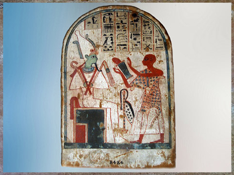 D'après Osiris recevant des offrandes du prêtre Padiamun, stèle votive, bois de cèdre peint, XXIe dynastie, Troisième période intermédiaire, Égypte ancienne. (Marsailly/Blogostelle)