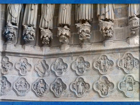 D'après le zodiaque et les travaux saisonniers, Notre-Dame de Paris, 1163 -début XIVe siècle, art gothique, restauration au XIXe siècle. (Marsailly/Blogostelle)