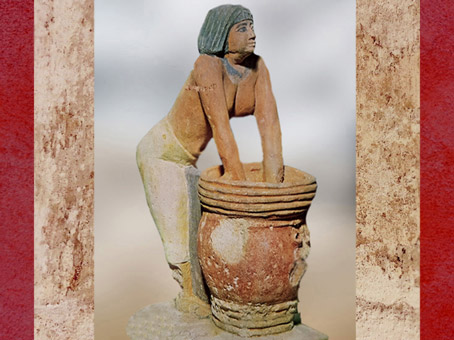 D’après une femme qui fabrique de la bière, Ancien empire, Égypte Ancienne. (Marsailly/Blogostelle)