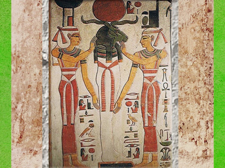 D’après Atoum-Rê momifié en Osiris, entouré de Nephtys et de la déesse Isis, tombe de Nefertari, épouse de Ramsès II, XIXe dynastie, Vallée des rois, Nouvel Empire, Égypte Ancienne. (Marsailly/Blogostelle)