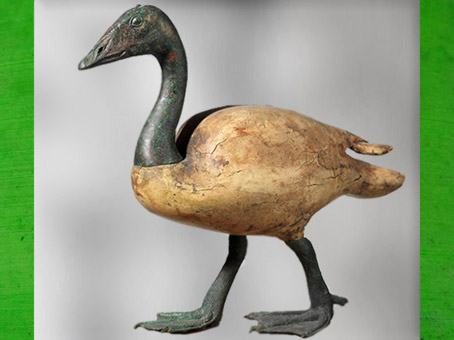 D’après une oie d'Amon ou Amon lui-même, toile enduite et bronze, Basse époque, Égypte Ancienne. (Marsailly/Blogostelle)