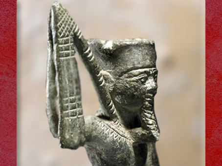D'après le dieu Min et son flagellum, bronze, XVIe-XXXe dynastie, vers VIe-IVe siècle avjc, Basse époque, Égypte Ancienne. (Marsailly/Blogostelle)