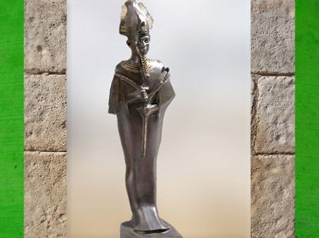 D’après Osiris coiffé de la couronne Atef, bronze et fils d'or, yeux en argent, vers 332-30 avjc, époque Ptolémaïque, Égypte Ancienne. (Marsailly/Blogostelle)
