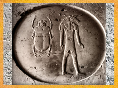 D’après le disque Rê, Khépri le Soleil Levant, et Rê- Atoum à tête de bélier, tombe de Séthi II, XIXe dynastie, Nouvel Empire. Nouvel Empire, Égypte Ancienne. (Marsailly/Blogostelle)