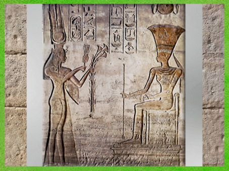 D'après la déesse Hathor, et la reine Néfertari, épouse de Ramsès II, petit temple d'Abou Simbel, XIXᵉ dynastie, Nouvel Empire, Égypte Ancienne. (Marsailly/Blogostelle)
