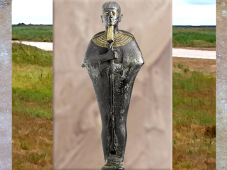 D’après Ptah enveloppé dans son habit moulant, bronze, or et électrum, vers 663-332 avjc, XXVIe dynastie, Basse Époque, Égypte Ancienne. (Marsailly/Blogostelle)  