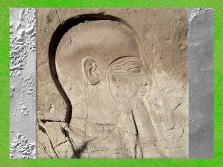 D'après le dieu Ptah, relief, petit temple d'Hathor, Memphis, XIXe dynastie, Nouvel Empire, Égypte Ancienne. (Marsailly/Blogostelle)