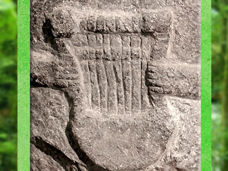 D'après une lyre gauloise, statuette, Côtes-d'Armor, France, Ier siècle avjc, Gaule celtique. (Marsailly/Blogostelle)