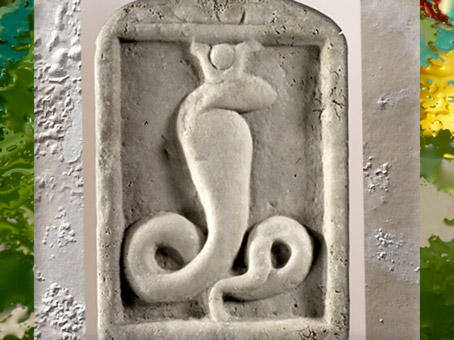 D’après la déesse-serpent Isis-Thermouthis, marbre, IIe siècle apjc, époque Romaine, Alexandrie, Égypte Ancienne. (Marsailly/Blogostelle)