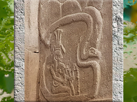D’après Hâpy, dieu Nil qui déverse de l'eau, et serpent, porte d’Hadrien, temple de Philae, XXX dynastie-époque romaine, Aguilkia, Assouan, Égypte Ancienne. (Marsailly/Blogostelle)