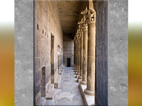 D'après l'enfilade du temple d'Isis de Philae, XXXe dynastie-époque romaine, Aguilkia, Assouan, Égypte Ancienne. (Marsailly/Blogostelle)