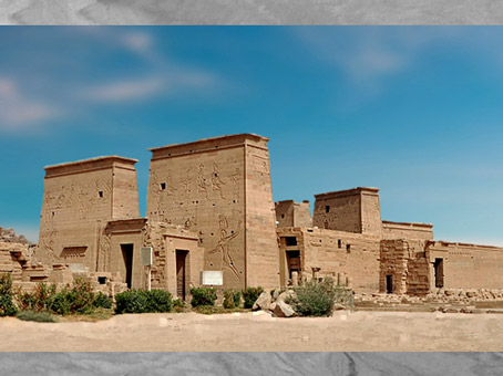D’après le temple d'Isis de Philae et ses pylônes, XXXe dynastie-époque romaine, île d'Aguilkia, Assouan, Égypte Ancienne. (Marsailly/Blogostelle)