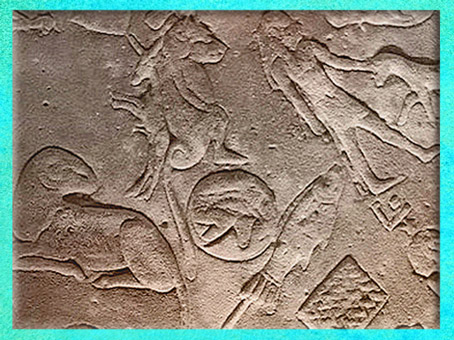 D’après l’œil oudjat d’Horus, entre le Bélier et le Poisson, éclipse lunaire du 25 septembre, 52 avjc, zodiaque de Dendéra, détail, grès, temple d'Hathor, époque Ptolémaïque, Égypte Ancienne. (Marsailly/Blogostelle)