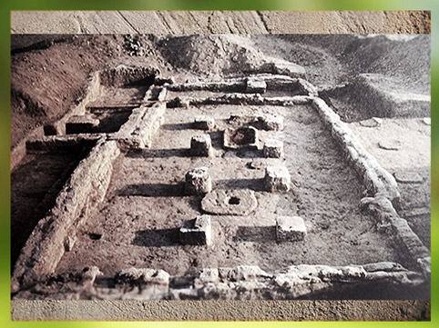 D'après des vestiges d'habitations, Obeid, 5000-4000 avjc, Irak actuel, Mésopotamie, période néolithique. (Marsailly/Blogostelle)