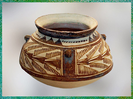D'après un vase caréné, motifs plumes, céramique peinte, 4200-3800 avjc, Suse, Iran actuel, Orient ancien, période néolithique. (Marsailly/Blogostelle)