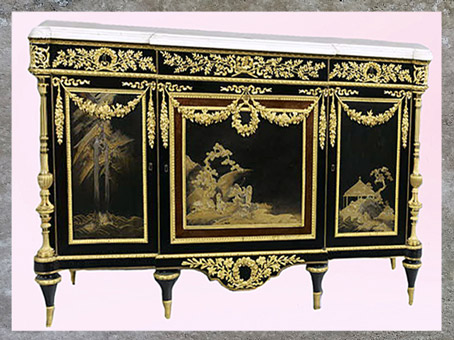 D’après une commode de Madame Victoire, fille de Louis XV, de Martin Carlin, ébène et laque du Japon, château de Bellevue, vers 1785, France, XVIIIe siècle, période Rocaille. (Marsailly/Blogostelle)