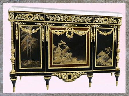 D’après une commode de Madame Victoire, fille de Louis XV, de Martin Carlin, ébène et laque du Japon, château de Bellevue, vers 1785, France, XVIIIe siècle, période Rocaille. (Marsailly/Blogostelle)