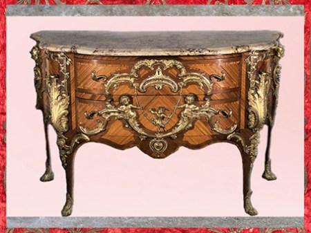 D’après la commode dite au singe, de Charles Cressent, vers 1745, satiné, amarante,bronze doré, marbre, France, XVIIIe siècle, période Rocaille. (Marsailly/Blogostelle)