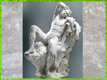 D’après le Faune Barberini, d'Edme Bouchardon, selon le modèle antique, marbre, 1730, XVIIIe siècle, France, style Néoclassique. (Marsailly/Blogostelle)