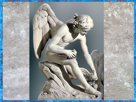D’après L’Amour assis sur le bord de la mer et les colombes de Vénus, de Louis-Claude Vassé, 1755, marbre XVIIIe siècle, France, style Néoclassique. (Marsailly/Blogostelle)