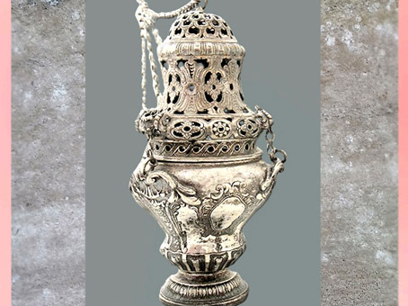 D’après un encensoir en argent, 1778 ou 1784 Alsace, atelier d’orfèvrerie des Schrick de Colmar, France, fin XVIIIe siècle. (Marsailly/Blogostelle)