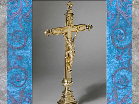 D’après le crucifix, chapelle du duc de Bourgogne, argent doré, de François-Thomas Germain, 1757 - 1758, France, XVIIIe siècle. (Marsailly/Blogostelle)