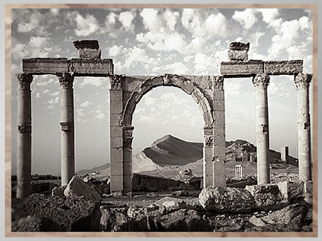 D'après un portique, cité antique de Palmyre, Ier-IIIe siècle, Syrie. (Marsailly/Blogostelle)