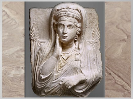 D'après Ummayat, fille de Yarhai, buste funéraire, calcaire, seconde moitié du IIe siècle, antique Palmyre, Syrie. (Marsailly/Blogostelle)