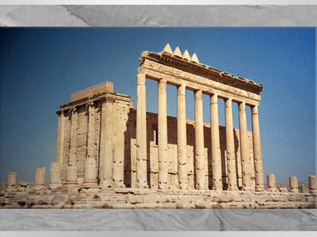 D'après le temple de Baal, la façade et ses gigantesques colonnes, Ier-IIIe siècle, antique Palmyre, Syrie. (Marsailly/Blogostelle)