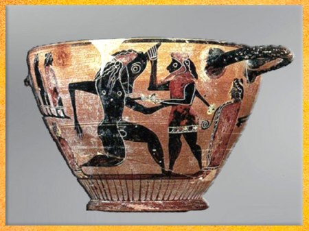D'après Thésée tuant le Minotaure, vase à boire (skyphos), céramique à figures noires, vers 550 avjc, Béotie, Grèce antique. (Marsailly/Blogostelle) 
