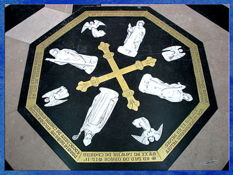 D'après le labyrinthe de la cathédrale d’Amiens,  pierre centrale, 1220-1269, XIIIe siècle, style Gothique, art médiéval. (Marsailly/Blogostelle)