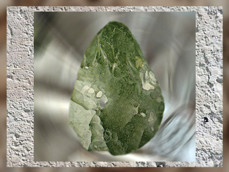 D'après un biface moustérien, silex taillé, paléolithique moyen. (Marsailly/Blogostelle)