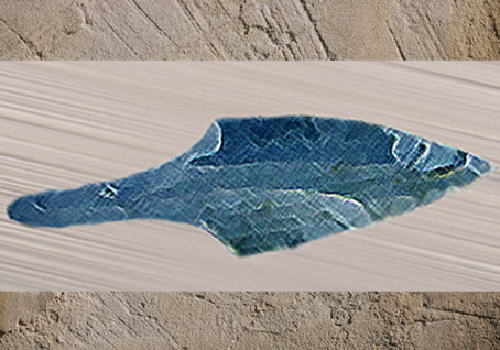 D'après une pointe gravettienne, silex taillé, vers 26 000 avjc, paléolithique supérieur. (Marsailly/Blogostelle)