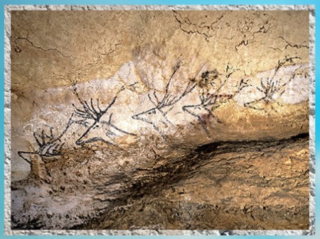 D'après un troupeau de cerfs, grotte de Lascaux, vers 18 000 ans avjc, Magdalénien, Dordogne, paléolithique supérieur. (Marsailly/Blogostelle)