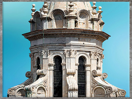 D’après le lanternon du dôme, réalisé par Michelozzo, Santa Maria del Fiore, Florence, XVe siècle, Quattrocento, Renaissance italienne. (Marsailly/Blogostelle)