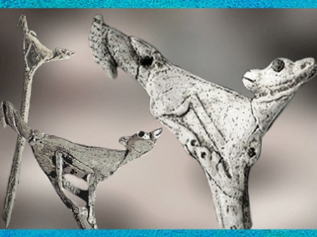 D'après un propulseur de sagaie, dit Faon à l'oiseau, bois de renne, magdalénien, 14 000-13 000 avjc, France, paléolithique supérieur. (Marsailly/Blogostelle)