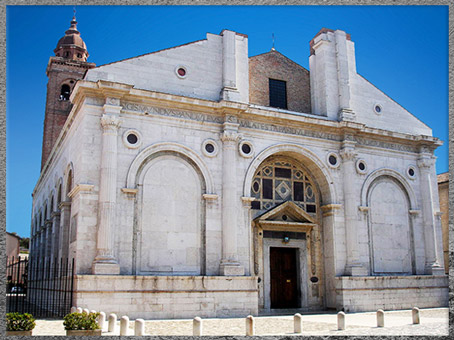D'après l’église Saint François de Rimini, architecte Alberti, maître d’œuvre Matteo de' Pasti, temple des Malatesta, 1450, XVe siècle, Quattrocento, Renaissance italienne. (Marsailly/Blogostelle)