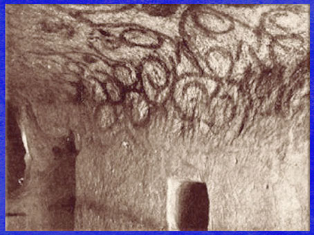 D'après l'hypogée de Hal Saflieni, peintures pariétales, IVe -IIIe millénaire avjc, Malte, néolithique. (Marsailly/Blogostelle)