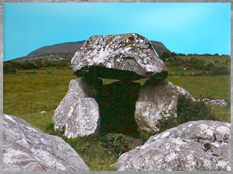 D'après un dolmen irlandais, mégalithes, néolithique. (Marsailly/Blogostelle)