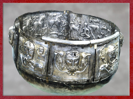 D'après le monde mythique celtique, sommaire, histoire du Sacré. (Marsailly/Blogostelle)