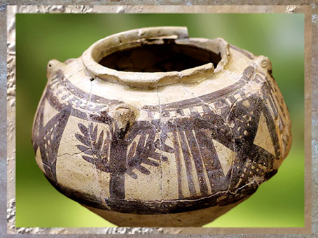 D'après un motif de plante, terre cuite peinte, période de Djemdet Nasr, Kish, 3150 - 2900 avjc, Khafadje, néolithique, Orient ancien. (Marsailly/Blogostelle)