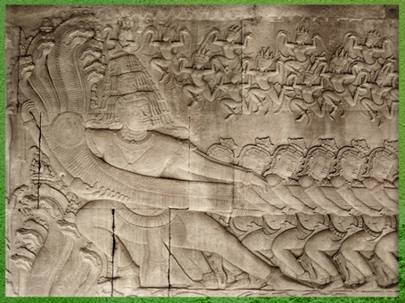 D’après les asuras tirant la tête du serpent Vāsuki, Barattage de la mer de lait, bas-relief, Angkor Vat, temple dédié à Vishnou par le roi khmer Suryavarman (1113-1150), Cambodge, XIIe siècle. (Marsailly/Blogostelle)