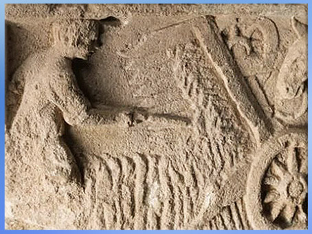 D’après un moissonneur utilisant un vallus, Buzenol, bas-relief dit de Montauban représentant la moissonneuse des Trévires, IIe siècle, Gaule Belgique. (Marsailly/Blogostelle)