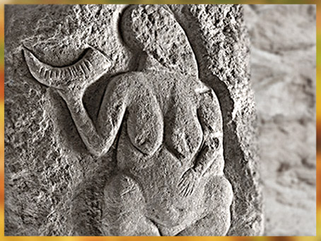 D'après une figure féminine sculptée, dite La Vénus à la corne de bison, relief, Laussel, 25 000 avjc, Dordogne, France, paléolithique supérieur. (Marsailly/Blogostelle)