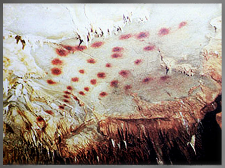 D’après une composition de points, plafond, grotte du Pech-Merle, Lot, vers 25 000 avjc, gravettien, France, paléolithique supérieur. (Marsailly/Blogostelle)