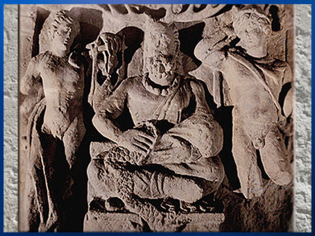 D'après le dieu gaulois coiffé de bois de cerf, Cernunnos, avec Apollon et Mercure, Ier-IIIe siècle apjc, Gaule Romaine. (Marsailly/Blogostelle)