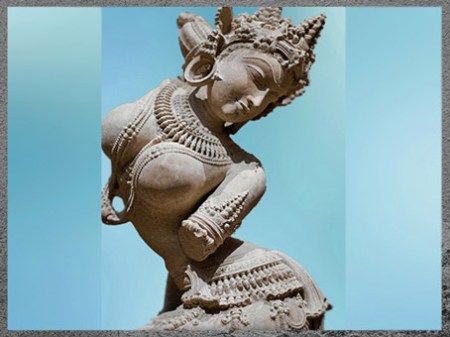 D’après une Apsara, nymphe céleste du Paradis d'Indra, début XIIe siècle, grès, Uttar Pradesh, Inde du Nord. (Marsailly/Blogostelle)