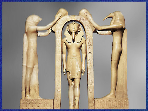 D’après Horus et Thot, purification du roi Amenhotep II, albâtre, Vallée des Rois, Nouvel Empire, Thèbes, Égypte Ancienne. (Marsailly/Blogostelle)