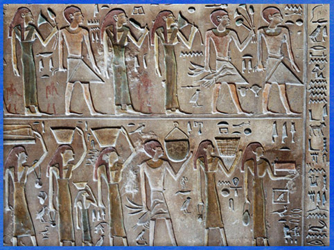D’après la stèle votive de Sakherty, détails, porteurs d’offrandes, règne de Sésostris Ier, calcaire peint, 2000-1900 avjc, XIIe dynastie, Moyen Empire, Égypte ancienne. (Marsailly/Blogostelle)  