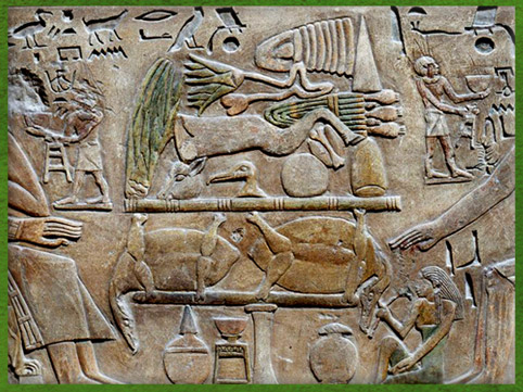D’après la stèle votive de Sakherty, détails, victuailles, règne de Sésostris Ier, calcaire peint, 2000-1900 avjc, XIIe dynastie, Moyen Empire, Égypte ancienne. (Marsailly/Blogostelle)  